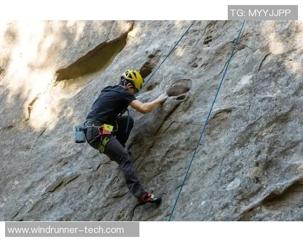 武汉攀岩队中路突破革新探索新高度助力攀岩运动发展